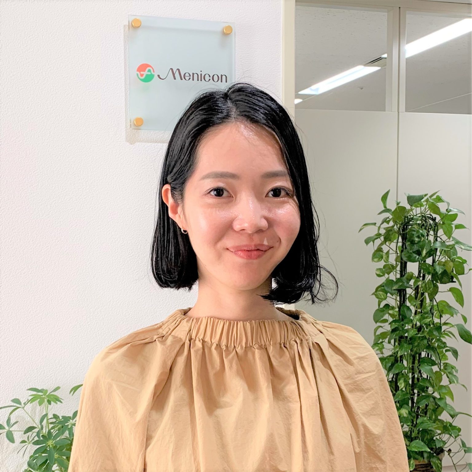 メニコン 国内マーケティング戦略室 教育研修部 横山 彬子